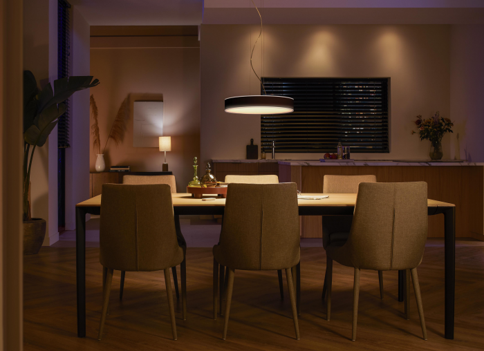 Philips Hue Enrave Pendelleuchte (Bild: Signify)